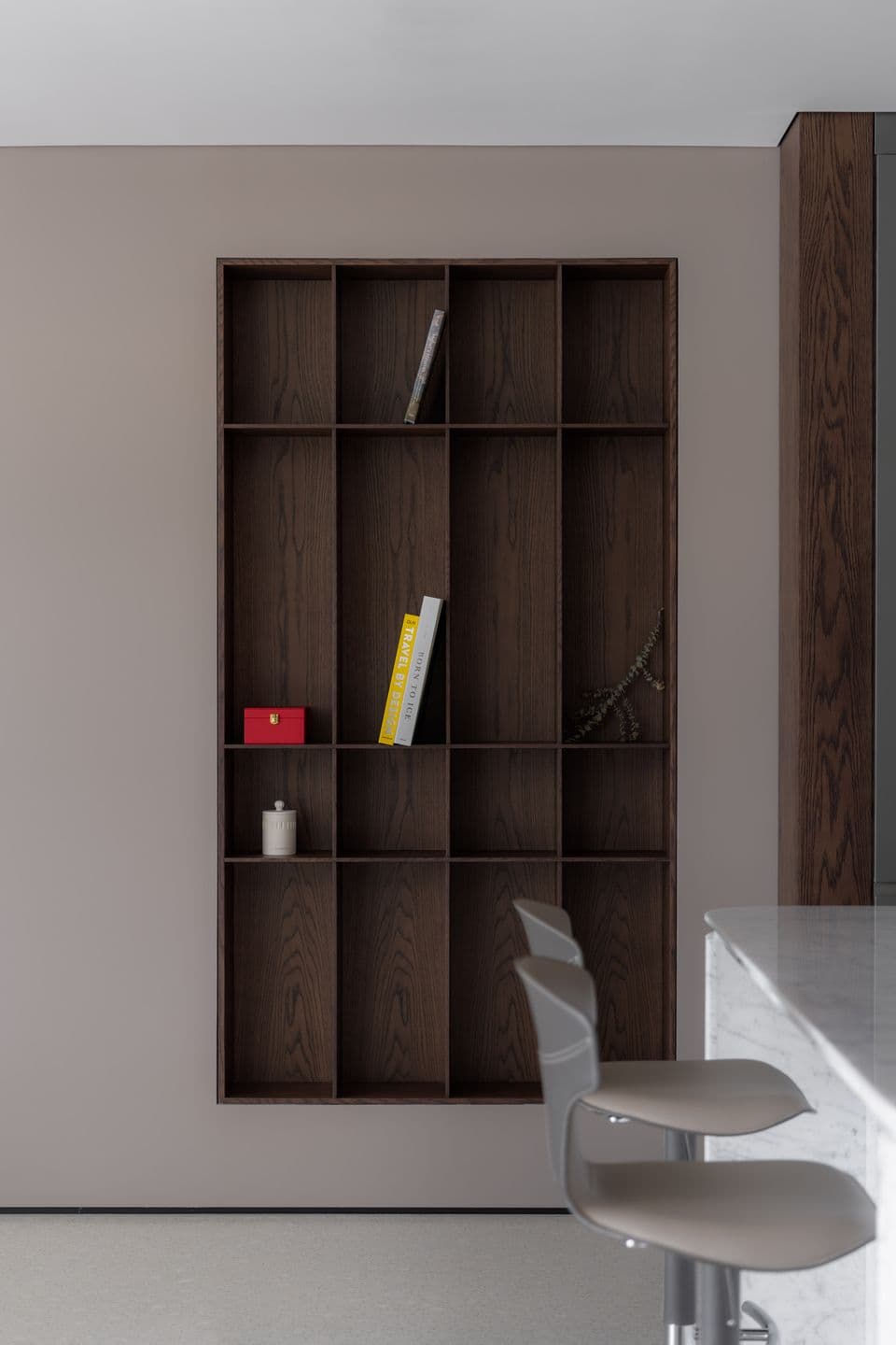 Bookshelf 