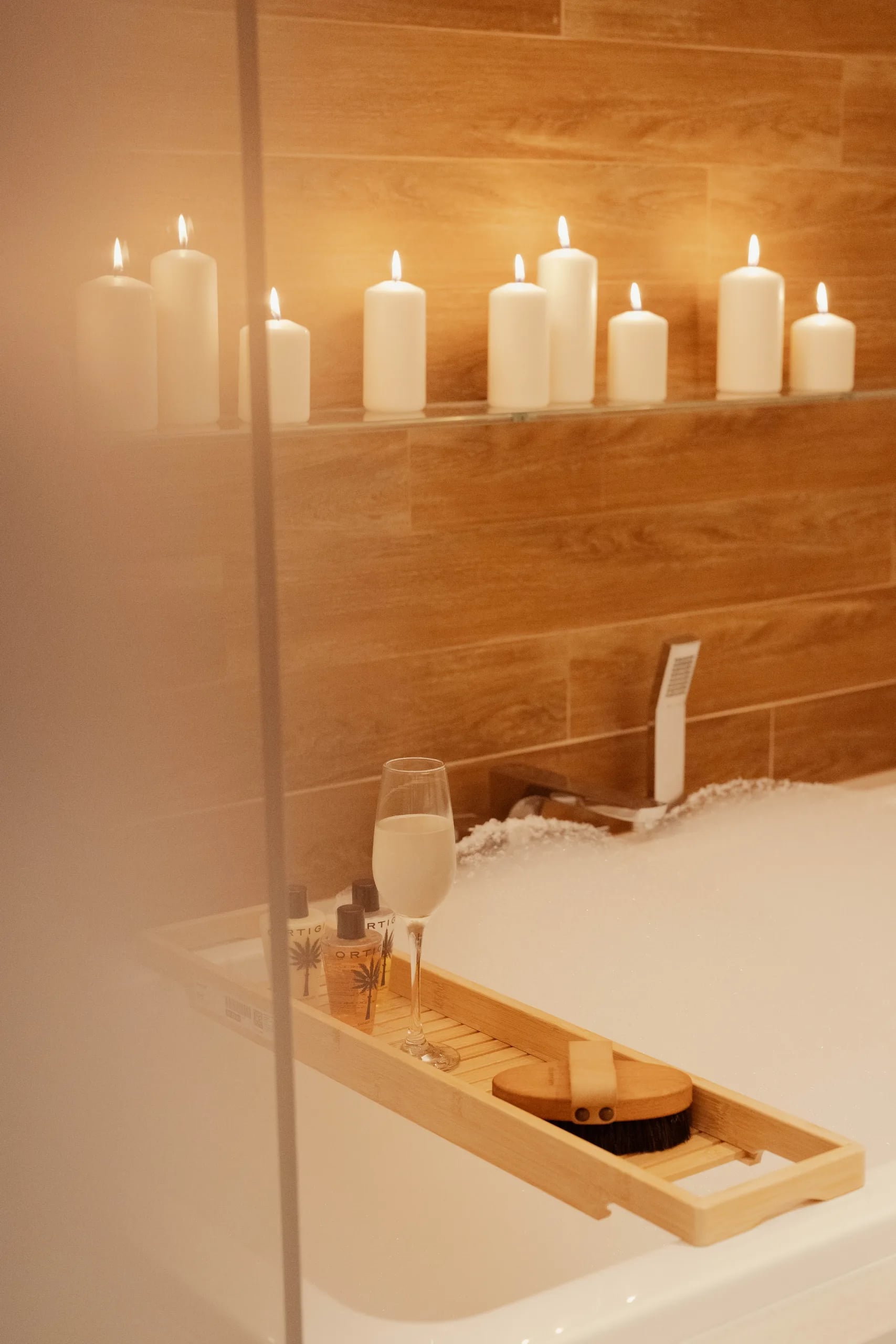Bathtub zoomed out