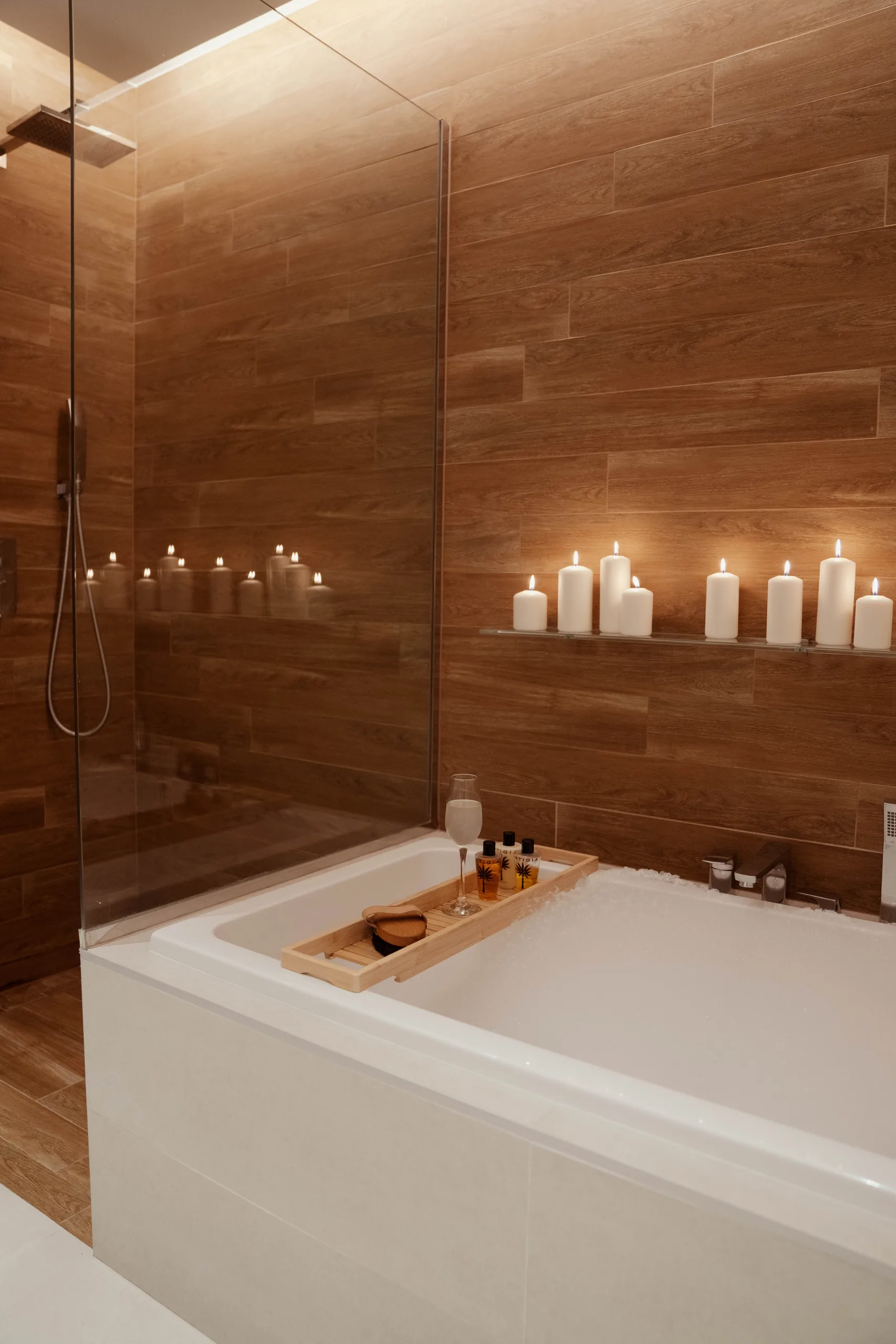 Bathtub zoomed out