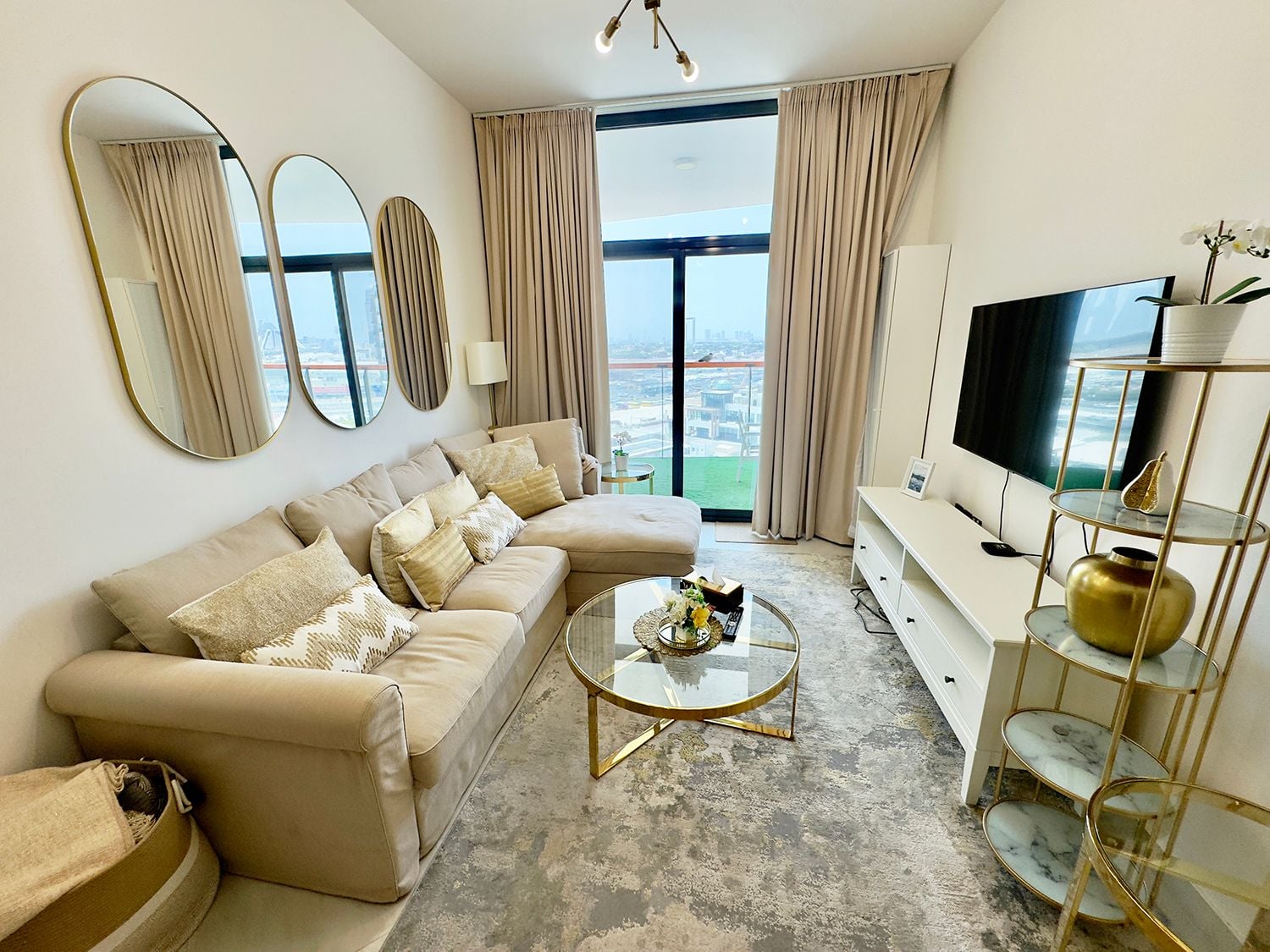 The main photograph of an apartment in Al Jaddaf.