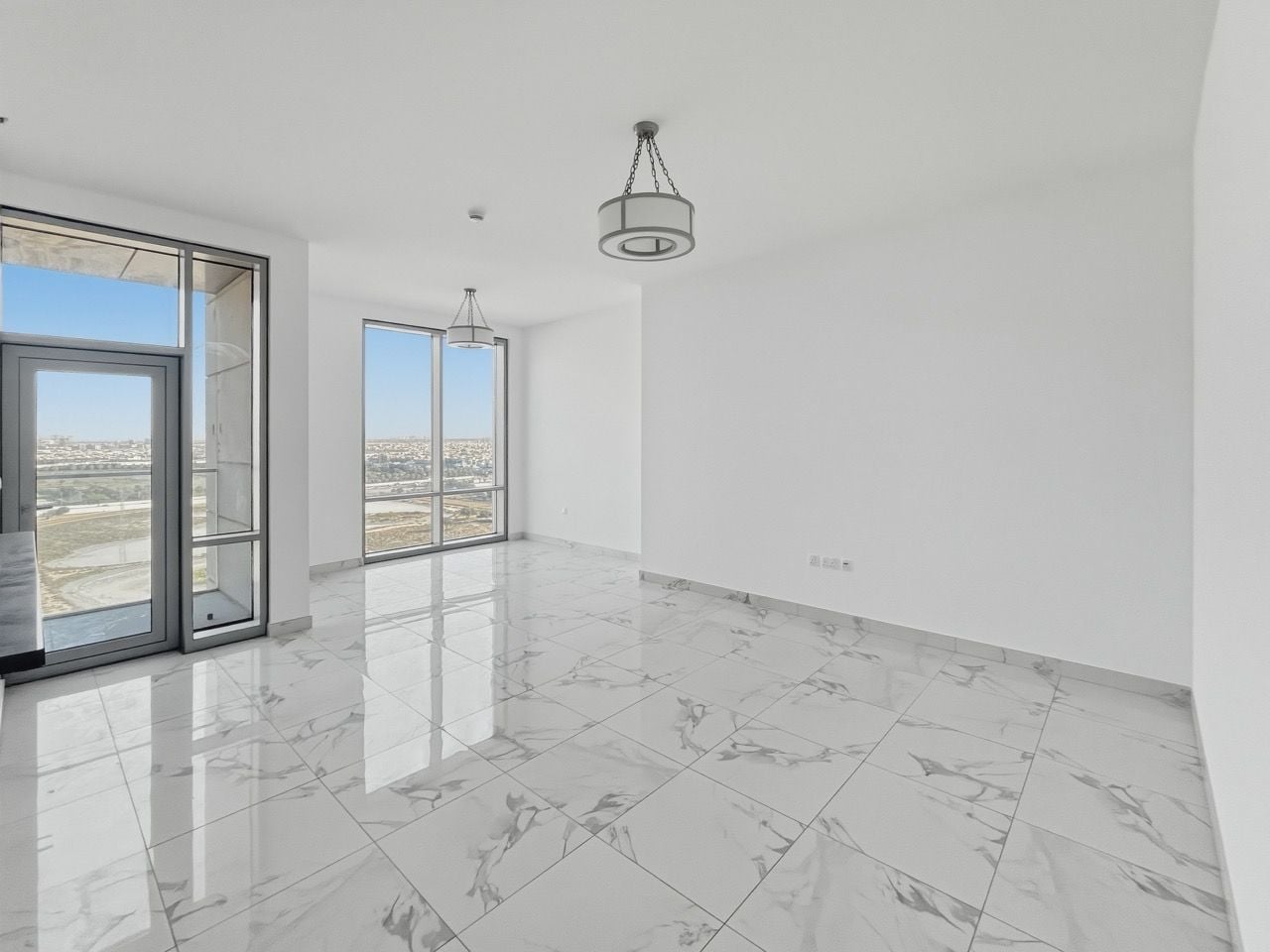 Photograph 2 of 10 of an apartment in Business Bay.