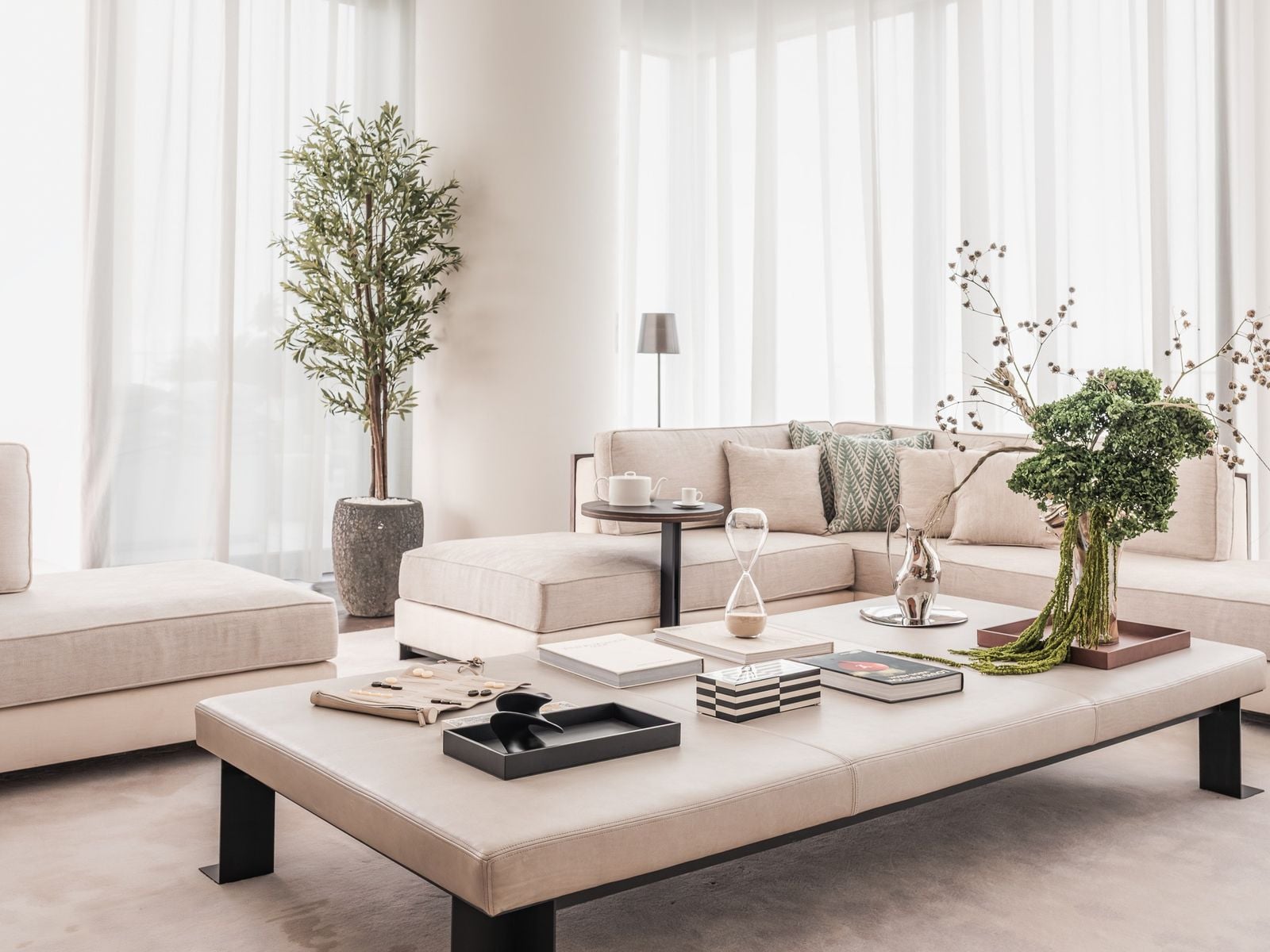 Photograph 2 of 10 of a penthouse in Dubai.